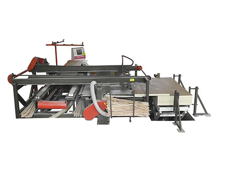 Automatic edge sawing machine for ecological board
