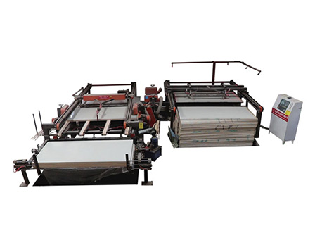 Servo system automatic edge sawing machine